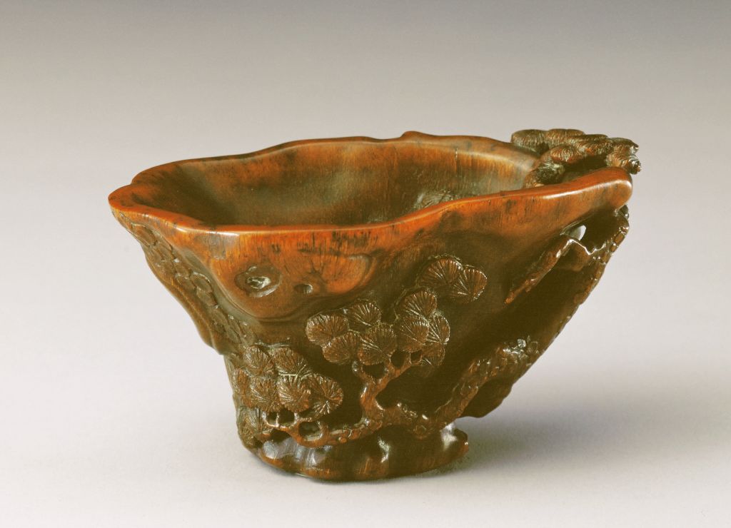 图片[1]-Rhinoceros horn carved pine tree cup-China Archive